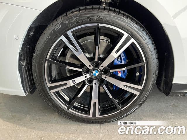 BMW 5시리즈 (G60) 530i xDrive M Sport, 2025 все фото