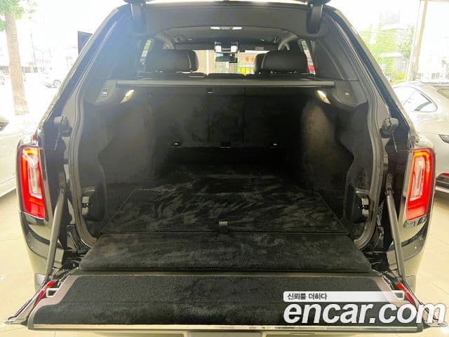 Rolls-Royce Cullinan, 2023 19