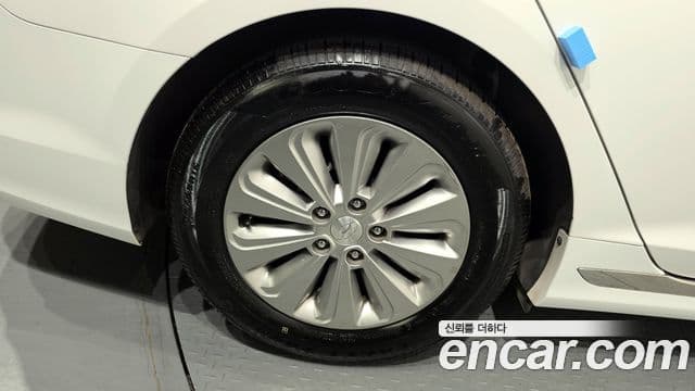 Hyundai LF Sonata гибрид Modern, 2017 все фото