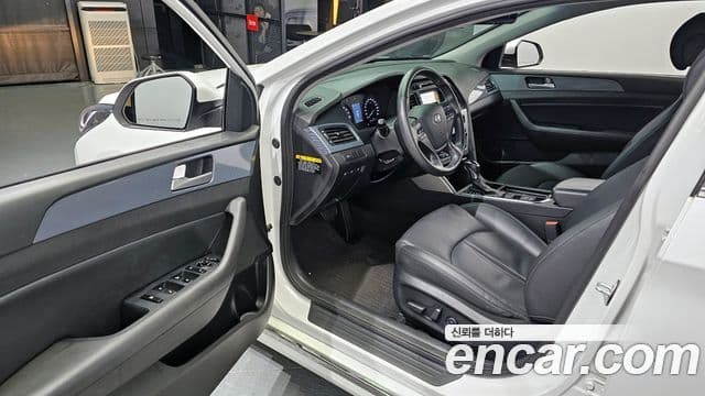 Hyundai LF Sonata гибрид Modern, 2017 10