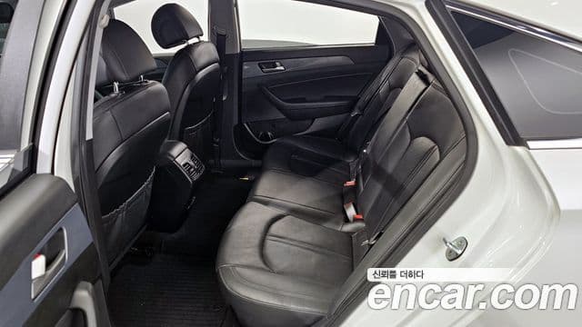 Hyundai LF Sonata гибрид Modern, 2017 11