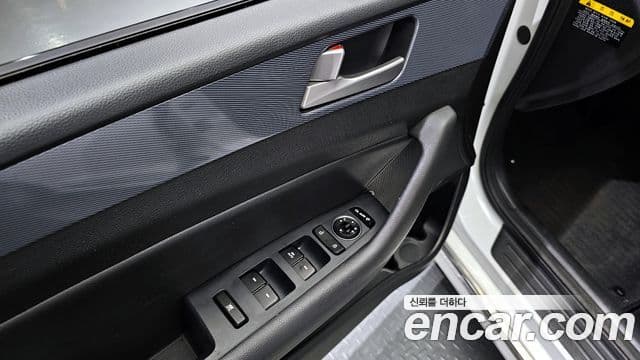 Hyundai LF Sonata гибрид Modern, 2017 14