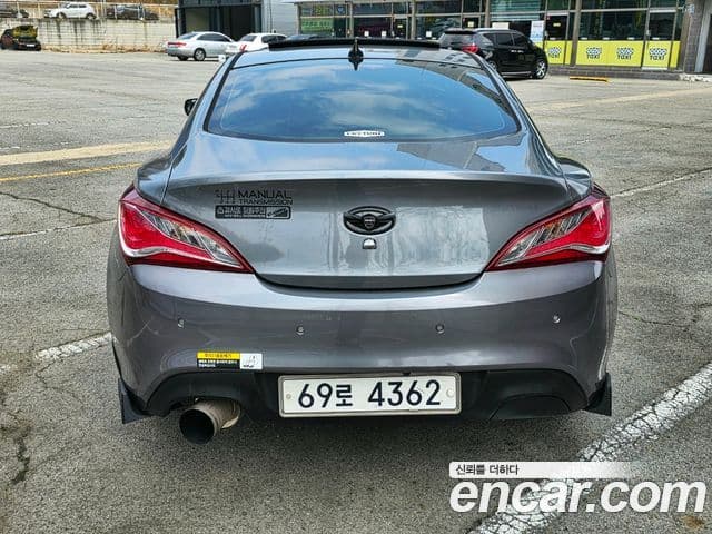 Hyundai Genesis купе 200 турбо R, 2009 7