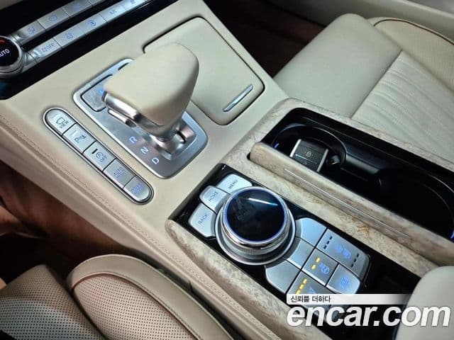 Genesis G90 Premium Luxury, 2021 8