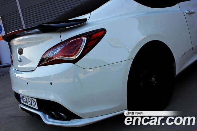 Hyundai Genesis купе 380 GT-P, 2010 17