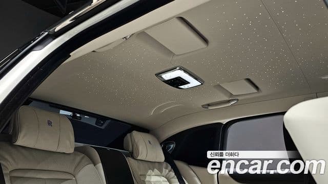 Rolls-Royce 고스트 2세대 6.7 EWB V12, 2022 20