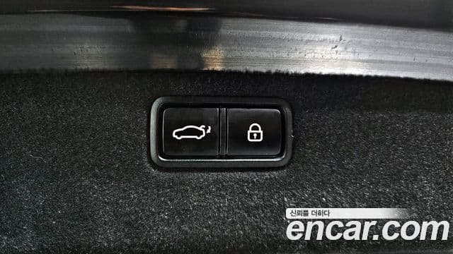 Genesis G80 Premium Luxury, 2018 17