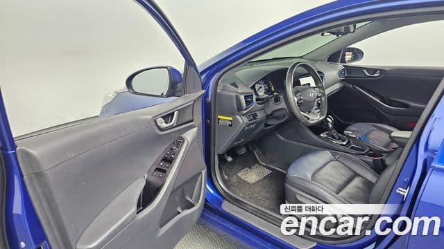 Hyundai Ioniq гибрид, 2019 10