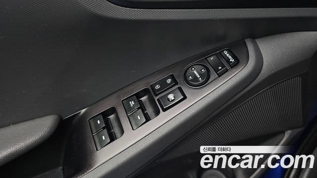 Hyundai Ioniq гибрид, 2019 13