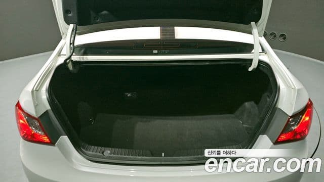 Hyundai YF Sonata топовая версия, 2010 20