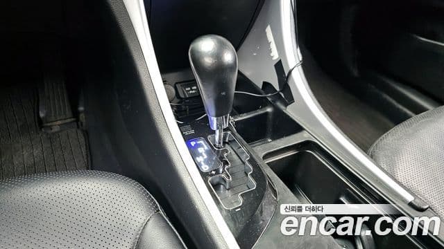 Hyundai YF Sonata LPI top, 2011 9