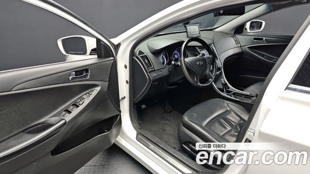 Hyundai YF Sonata LPI top, 2011 11