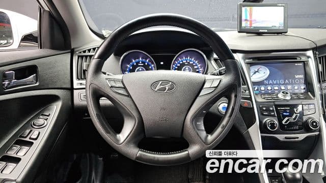 Hyundai YF Sonata LPI top, 2011 13