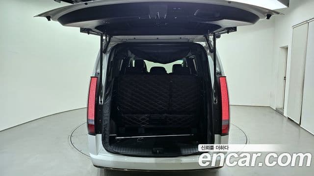 Hyundai Staria Prestige Camper 11인승, 2023 20
