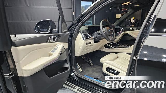 BMW X7 (G07) xDrive 40d M Sport 6인승, 2023 10