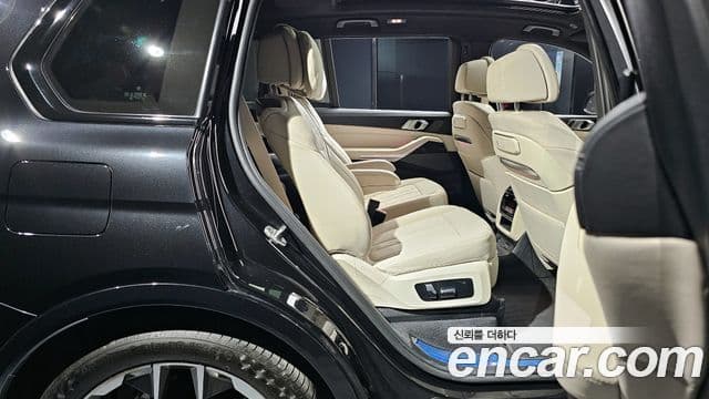 BMW X7 (G07) xDrive 40d M Sport 6인승, 2023 12