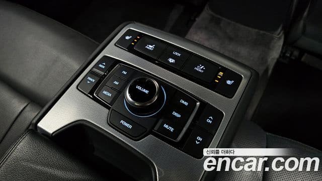 Genesis G80 Premium Luxury, 2017 17