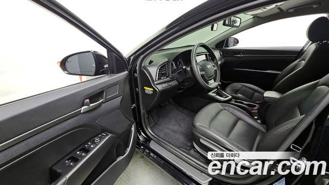 Hyundai Avante AD 1.6 GDI Value Plus, 2018 10