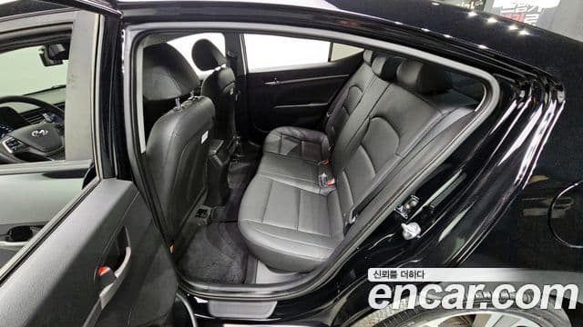 Hyundai Avante AD 1.6 GDI Value Plus, 2018 11