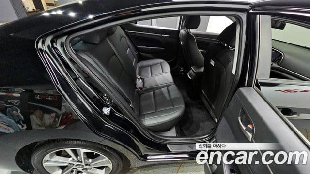 Hyundai Avante AD 1.6 GDI Value Plus, 2018 12