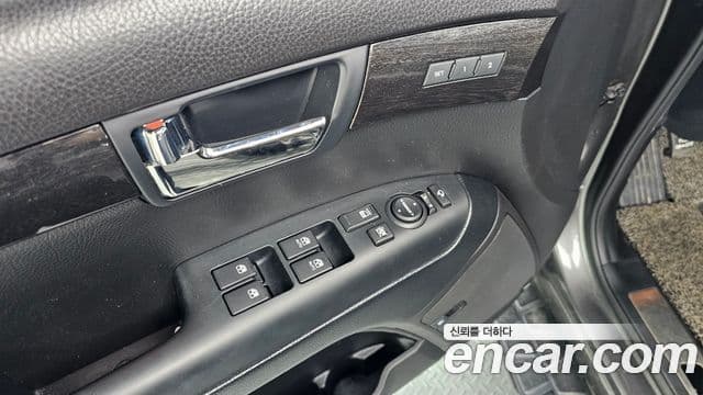 Kia Mohave 4WD KV300, 2015 11