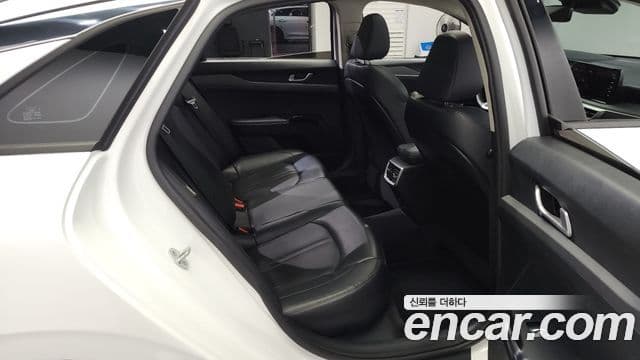 Kia K5 3세대 Trendy, 2022 11