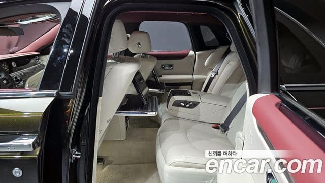 Rolls-Royce 고스트 2세대, 2023 12