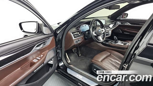 BMW 7시리즈 (G11) M760Li xDrive, 2017 11