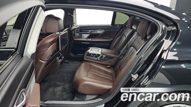BMW 7시리즈 (G11) M760Li xDrive, 2017 12