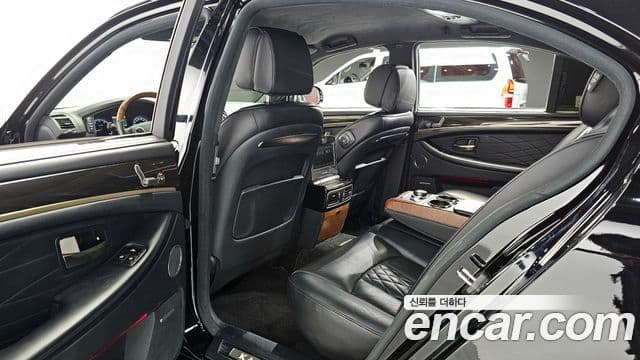 KG모빌리티(SsangYong) 뉴체어맨 W VIP, 2017 10