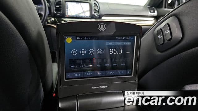 KG모빌리티(SsangYong) 뉴체어맨 W VIP, 2017 16