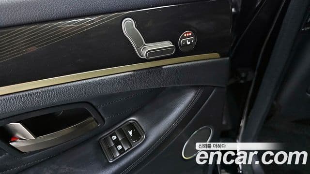 KG모빌리티(SsangYong) 뉴체어맨 W VIP, 2017 18