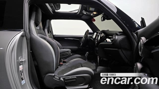 Mini Cooper S 3세대, 2024 10