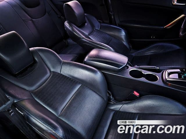 Hyundai The / новый New Genesis купе 200 турбо S, 2012 10