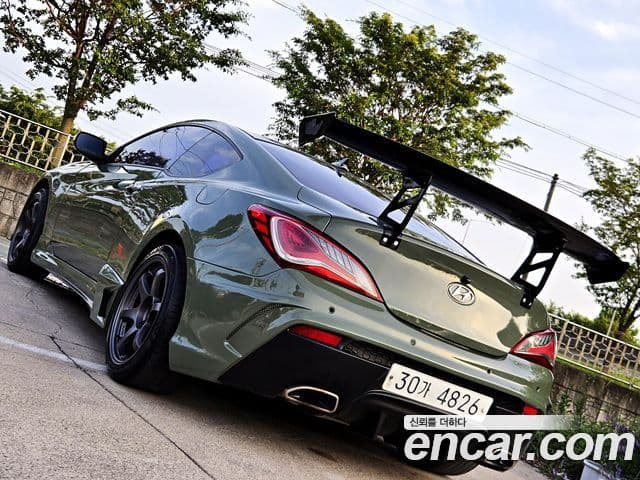 Hyundai The / новый New Genesis купе 200 турбо S, 2012 12