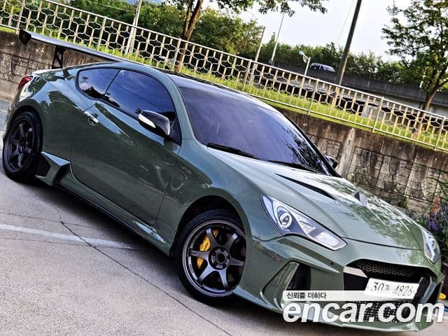 Hyundai The / новый New Genesis купе 200 турбо S, 2012 14