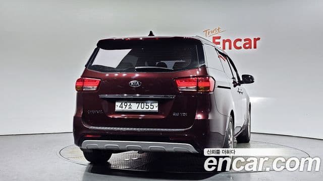 Kia All New Carnival Prestige, 2015 4