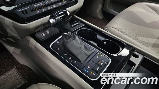 Kia All New Carnival Prestige, 2015 9