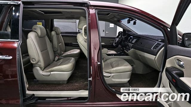 Kia All New Carnival Prestige, 2015 11