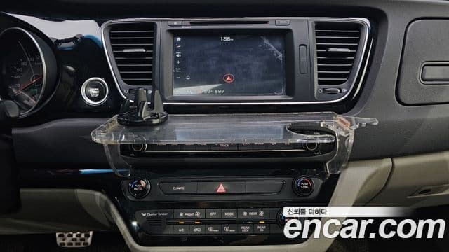 Kia All New Carnival Prestige, 2015 15