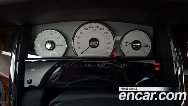 Rolls-Royce 고스트 6.6 EWB V12, 2020 8