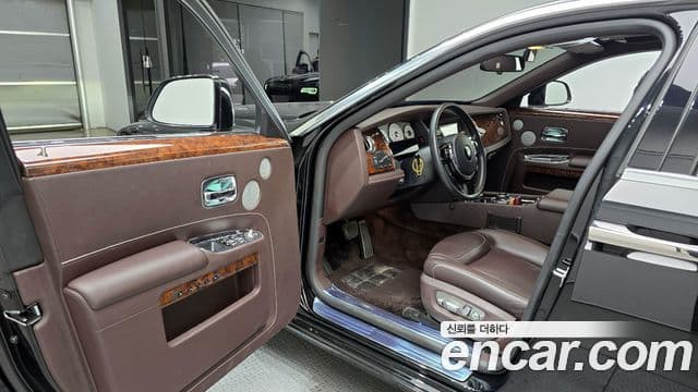 Rolls-Royce 고스트 6.6 EWB V12, 2020 11
