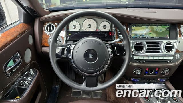 Rolls-Royce 고스트 6.6 EWB V12, 2020 13