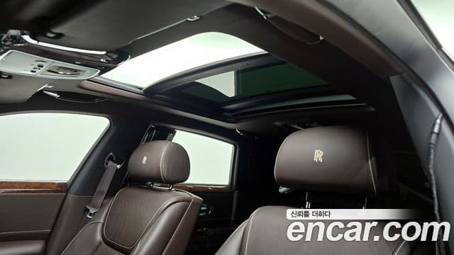 Rolls-Royce 고스트 6.6 EWB V12, 2020 18