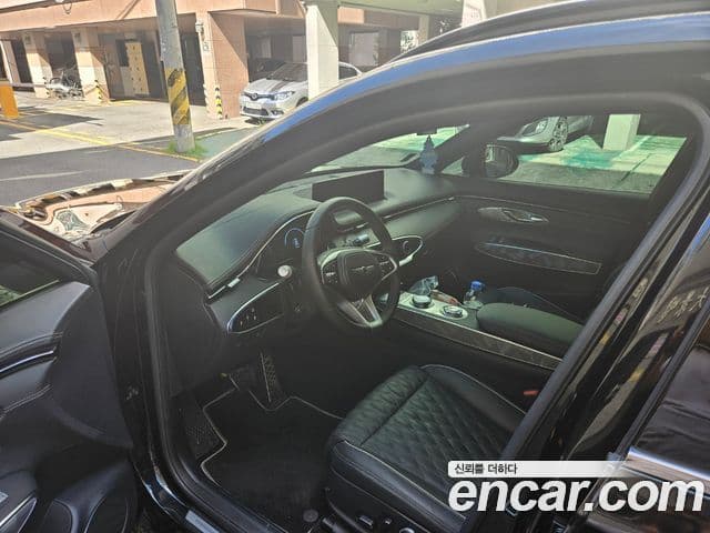 Genesis GV70, 2024 9