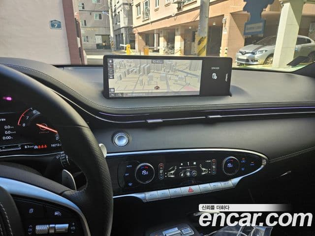 Genesis GV70, 2024 10