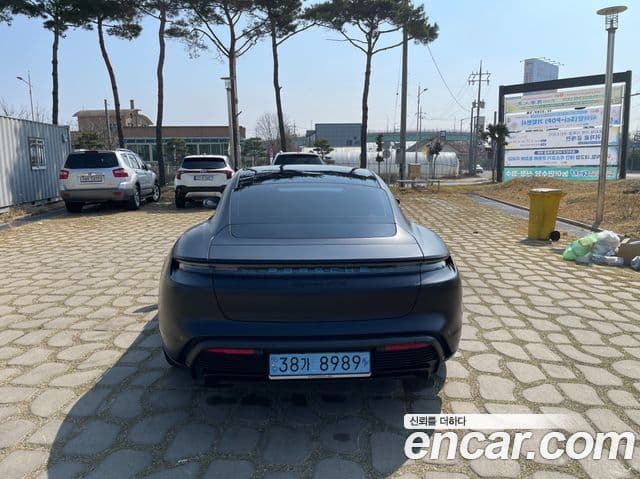 Porsche 타이칸 GTS, 2024 11