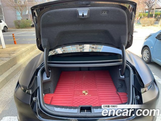 Porsche 타이칸 GTS, 2024 18