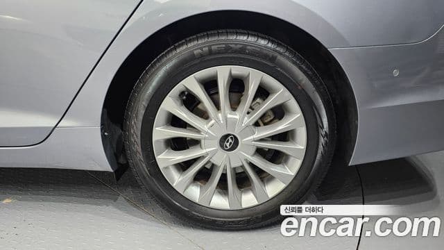 Hyundai LF Sonata LPI Smart(для людей с инвалидностью), 2016 все фото