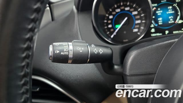 Jaguar XE Prestige, 2017 17